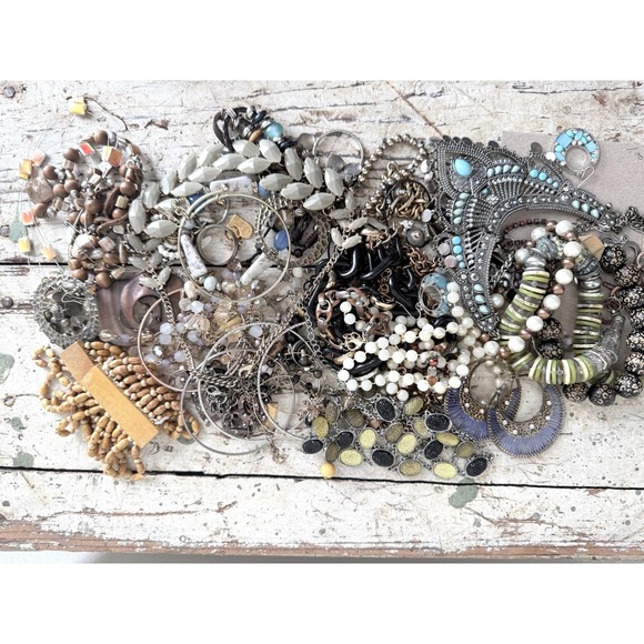 Lot Jewelry Mixed Costume Wearable Repurpose Scrap Bracelets Necklaces Charms F - Picture 2 of 6